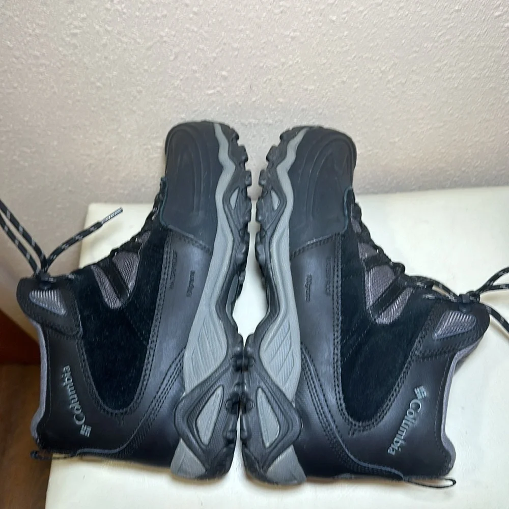 Columbia boots size 10